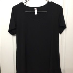 Lularoe Classic tee Size Small